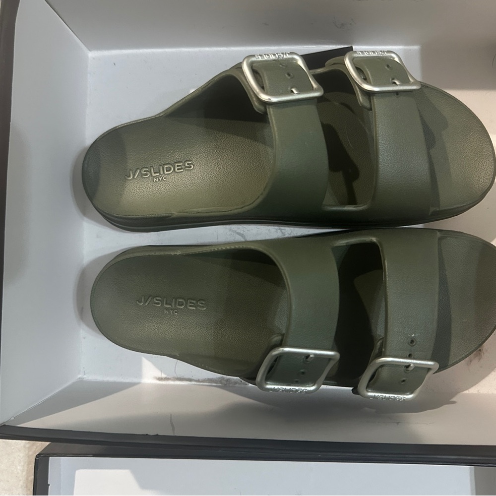 J/SLIDES olive Green Buckle Slides BRAND NEW with box